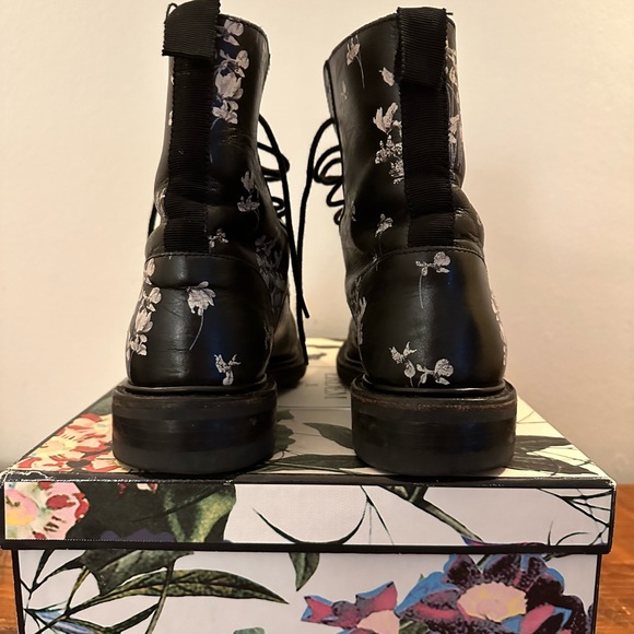 Erdem x H&M Ladies Leather Floral Lace-up Boots - Picture 3 of 11